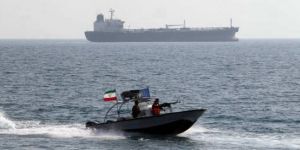 الإمارات تنقذ سفينة سنغافورية تعرضت لنيران إيرانية بالخليج
