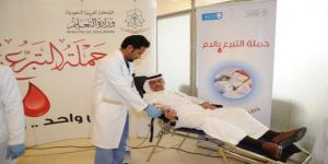 مدير جامعة الملك سعود يدشن حملة للتبرع بالدم لمصابي حادثة القديح